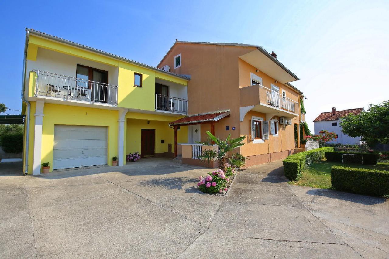 Apartmani Dane ซูโกชัน ภายนอก รูปภาพ