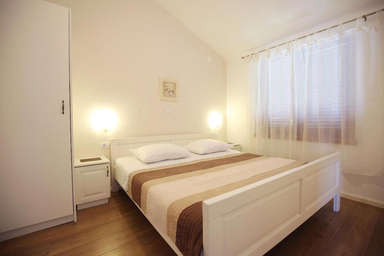 Apartmani Dane ซูโกชัน ภายนอก รูปภาพ