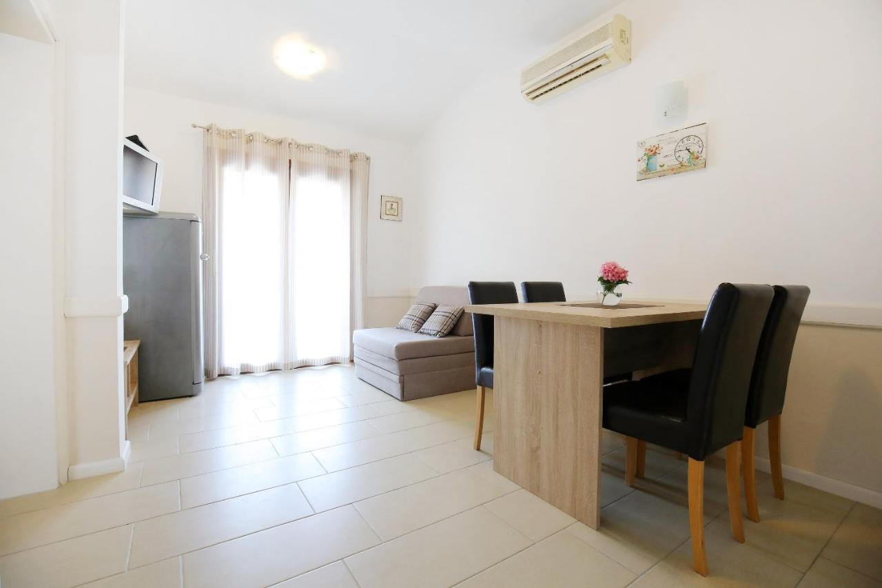 Apartmani Dane ซูโกชัน ภายนอก รูปภาพ