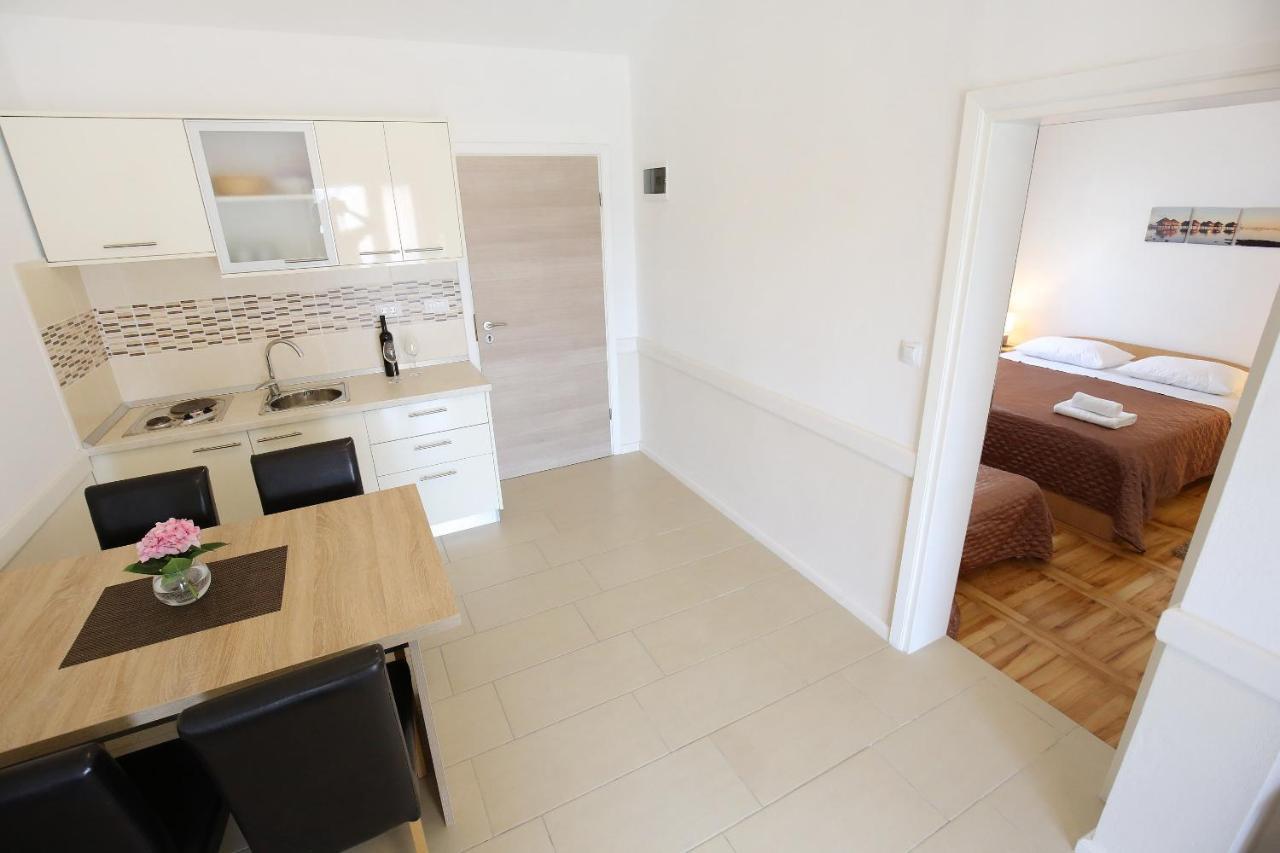 Apartmani Dane ซูโกชัน ภายนอก รูปภาพ